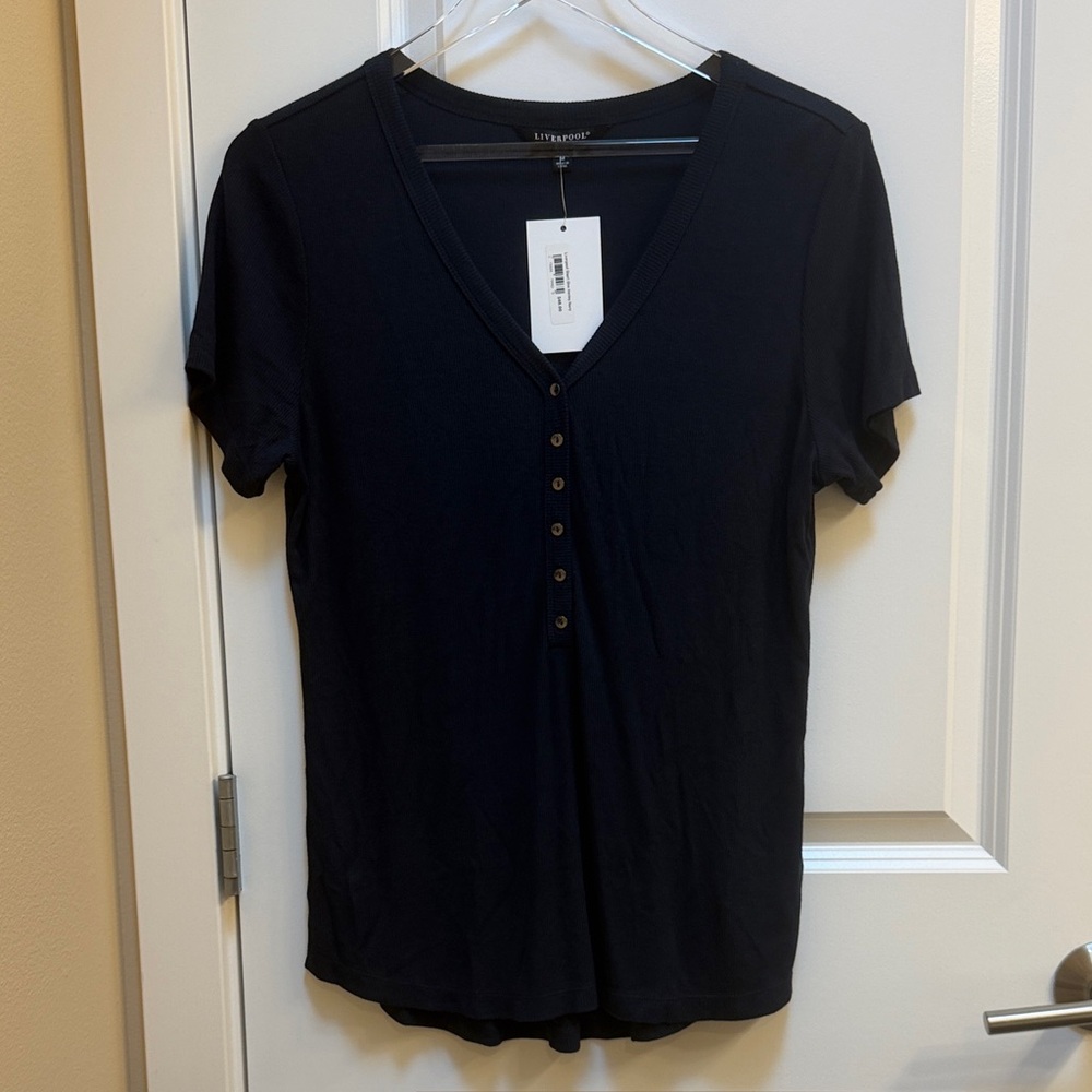 Liverpool Navy Women’s Short Sleeve V-Neck Henley Size Medium